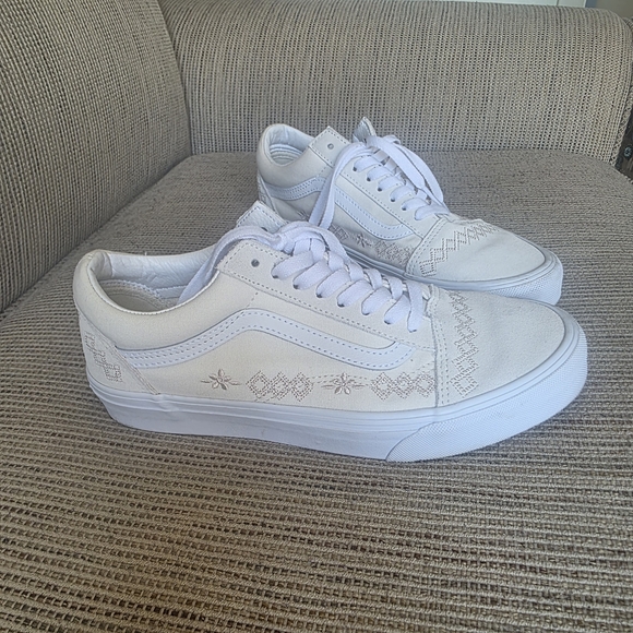 Vans Women's Cream And White Embroidered Sneakers - Picture 1 of 6